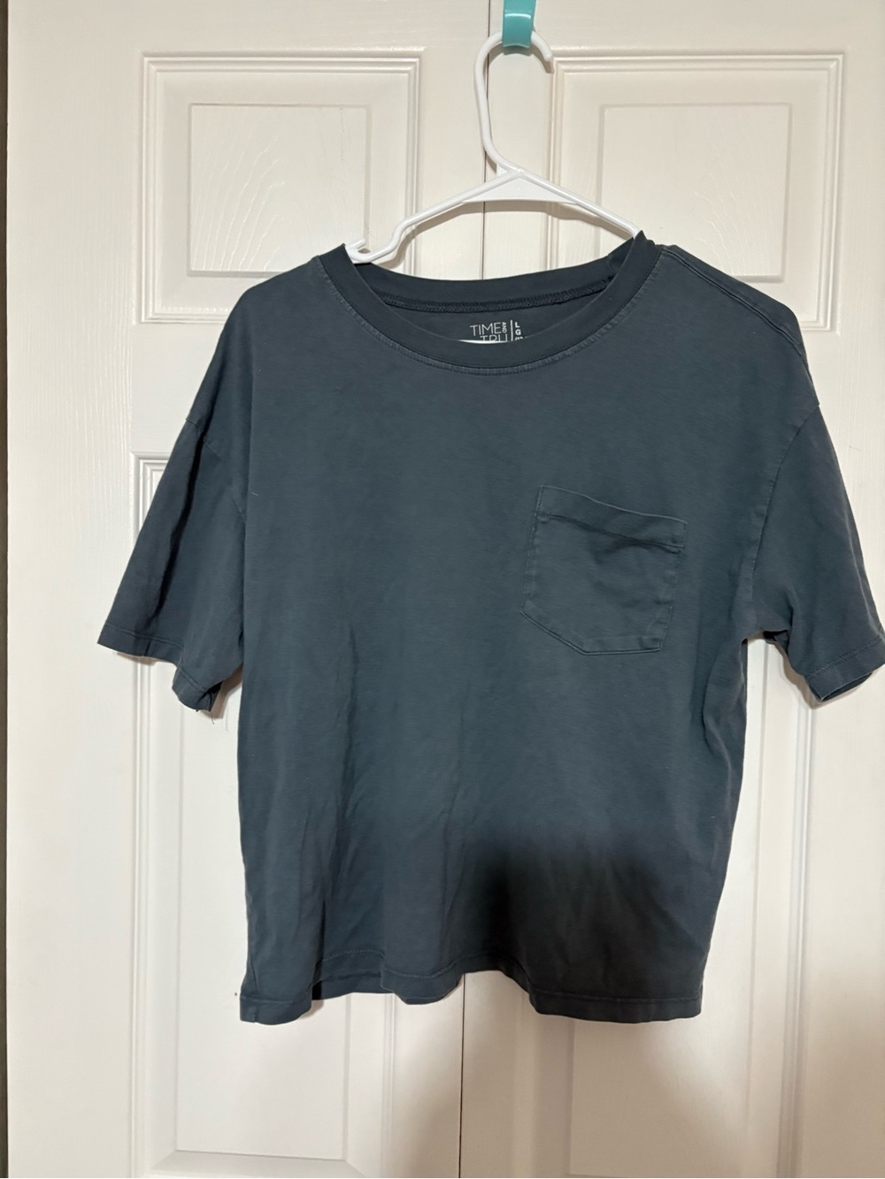Time & Tru Slate Blue Pocket Crew Neck T-Shirt